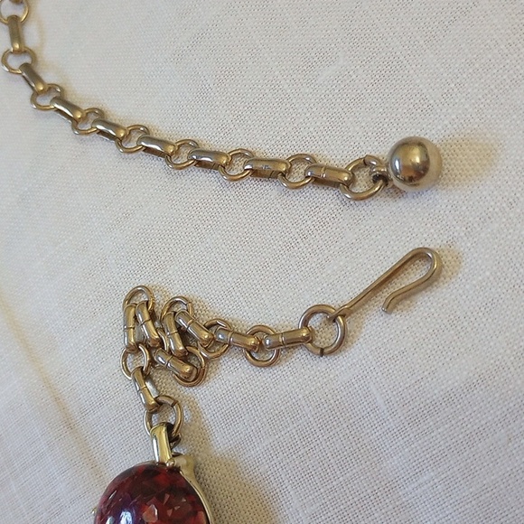 1960s Vintage Red Confetti Lucite Round Link Bib Necklace With  Gold Glitter - Picture 6 of 9